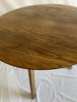 Круглый обеденный стол из массива дуба — изображение 2