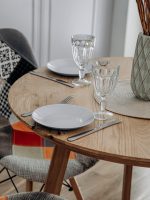 Круглый обеденный стол из массива дуба — изображение 6